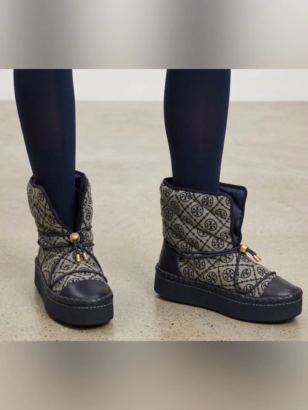 Tory Burch T Monogram‎ Boot 5 Logo Navy Gold Platform Bootie Shearling Footbed